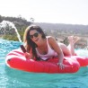 Rote Lippen - Red Lip - Riesen aufblasbaren Pool schwimmen